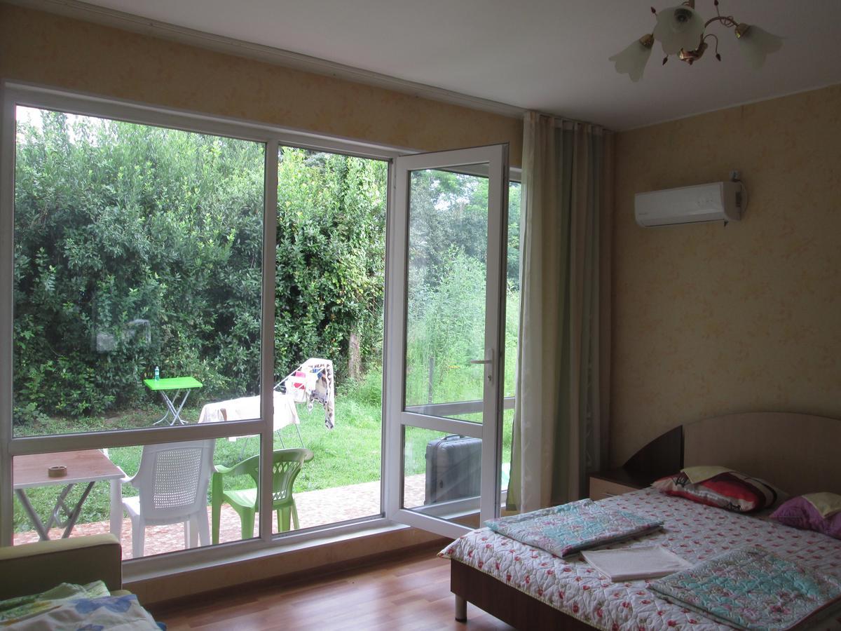 Lily Pearls Inn Kobuleti Exterior foto